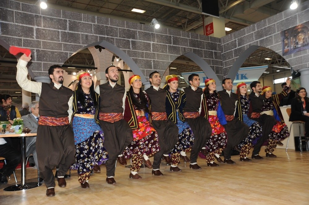 Diyarbakır'ın yöresel oyunu: Delilo 5