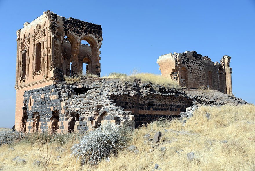 Geçmişin izlerini taşıyan anıt: Güzelşeyh Kasrı ve Medresesi 1