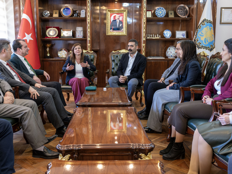 “Hasta Yakınları Koridor Ve Bahçede Bekliyordu”