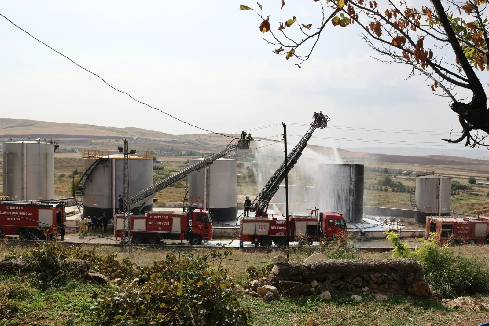Siirt Kurtalan'daki petrol kampında çıkan yangın kontrol altına alındı