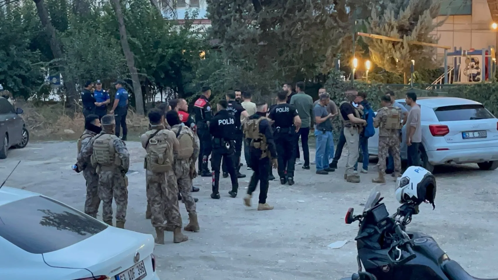 Şanlıurfa'da polisle çatışmaya giren firari şüpheli yaşamına son verdi