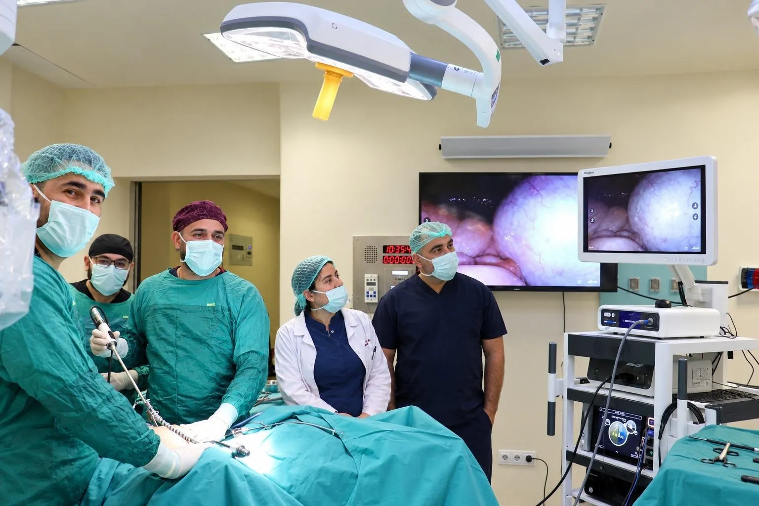 Şanlıurfa'da 12 yıllık ağrıya robotik cerrahi ile son verildi