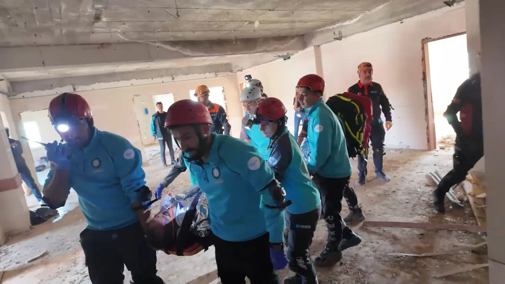 Şanlıurfa'da gerçeği aratmayan deprem tatbikatı