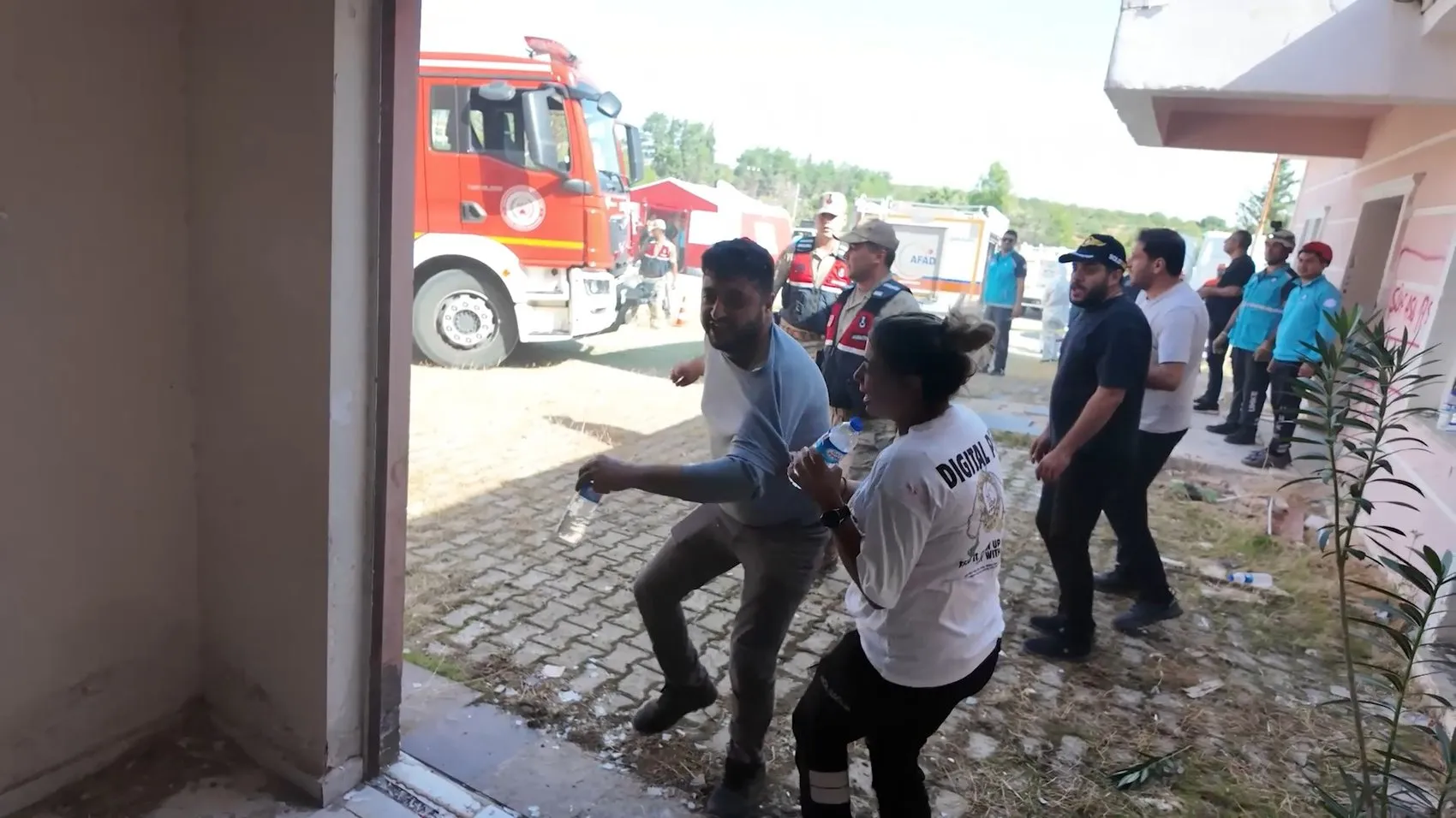 Şanlıurfa'da gerçeği aratmayan deprem tatbikatı