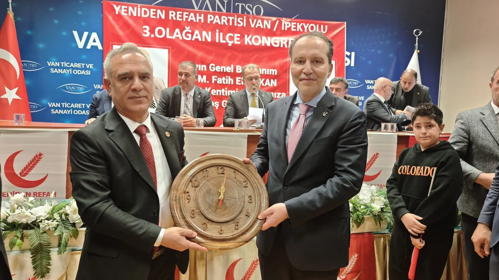 Erbakan Van'da kardeşlik vurgusu yaptı