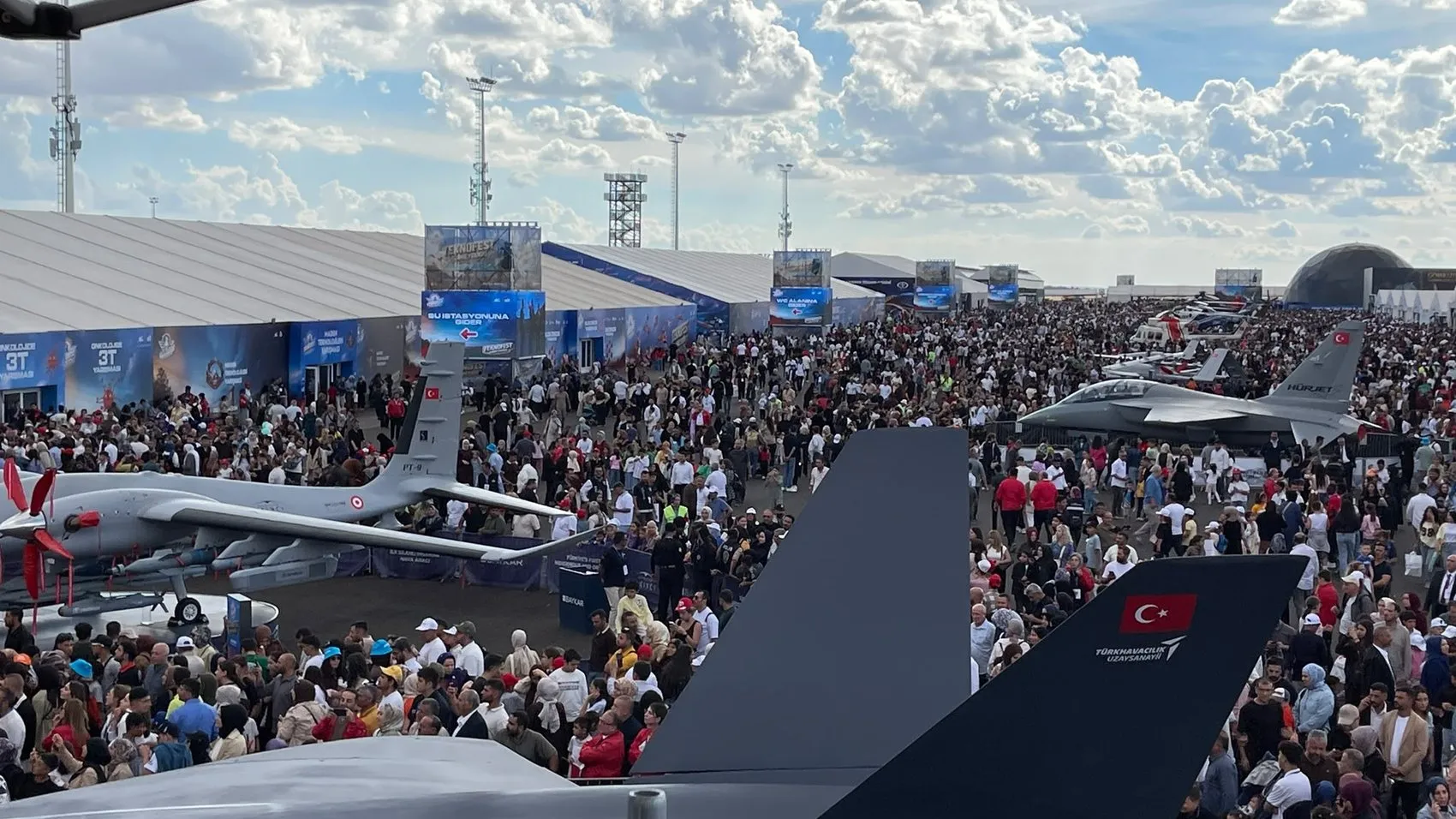 Cumhurbaşkanı Erdoğan Şanlıurfa'da TEKNOFEST gençliğiyle buluştu