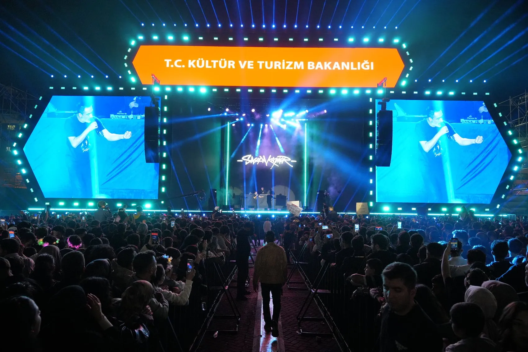 Sagopa Kajmer Diyarbakır Kültür Yolu Festivali'nde sahne aldı