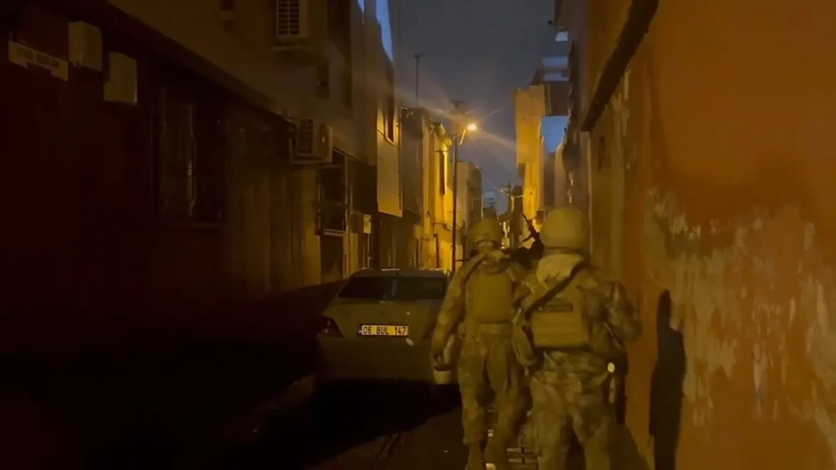 Şanlıurfa ve Birecik'te uyuşturucu operasyonu sonucu 13 kişi tutuklandı