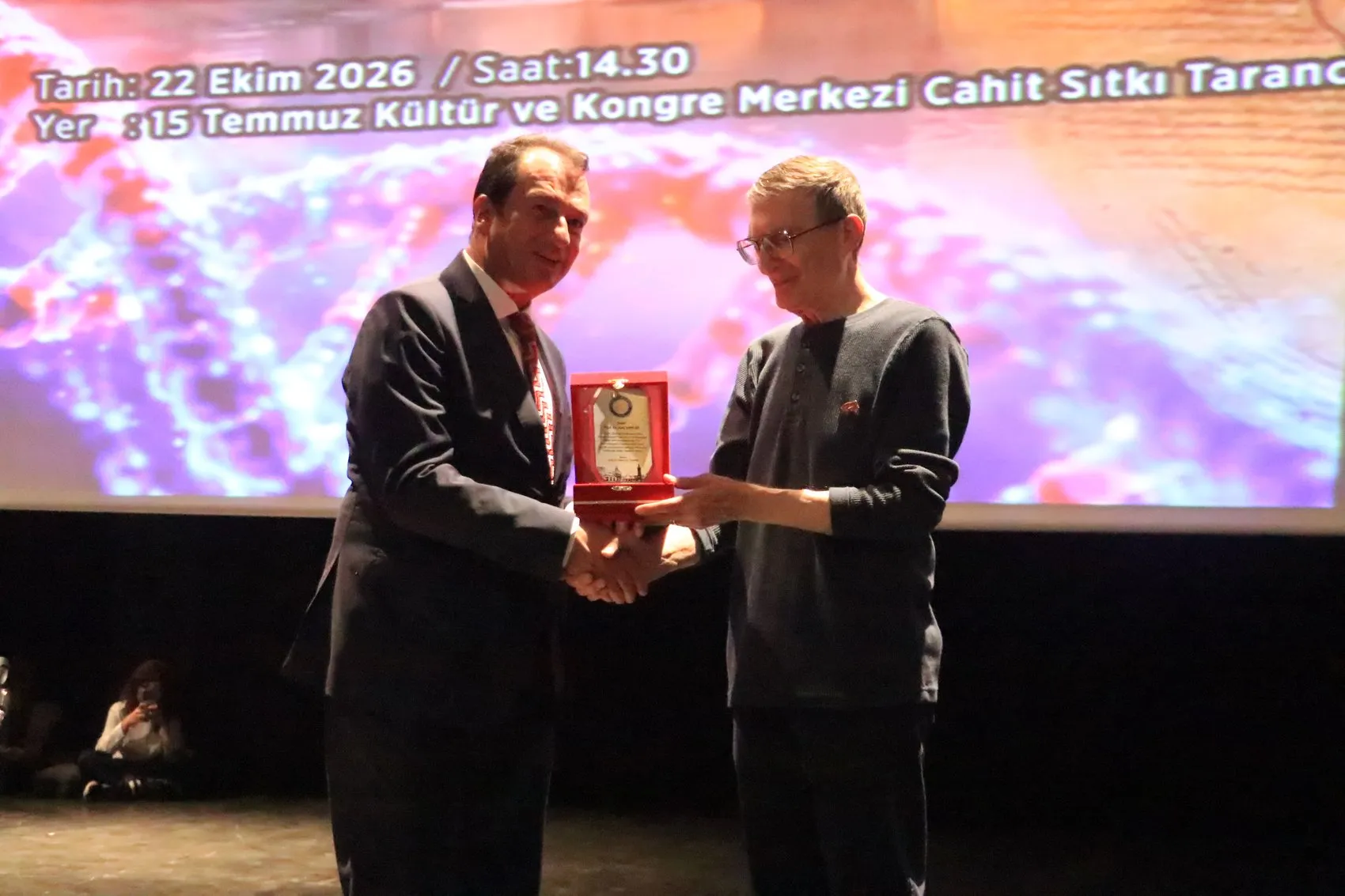 Nobel ödüllü Aziz Sancar Diyarbakır'da öğrencilerle bir araya geldi