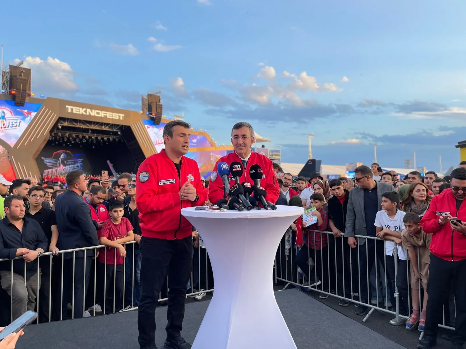 Cevdet Yılmaz Şanlıurfa'da TEKNOFEST gençliğinin geleceğine vurgu yaptı