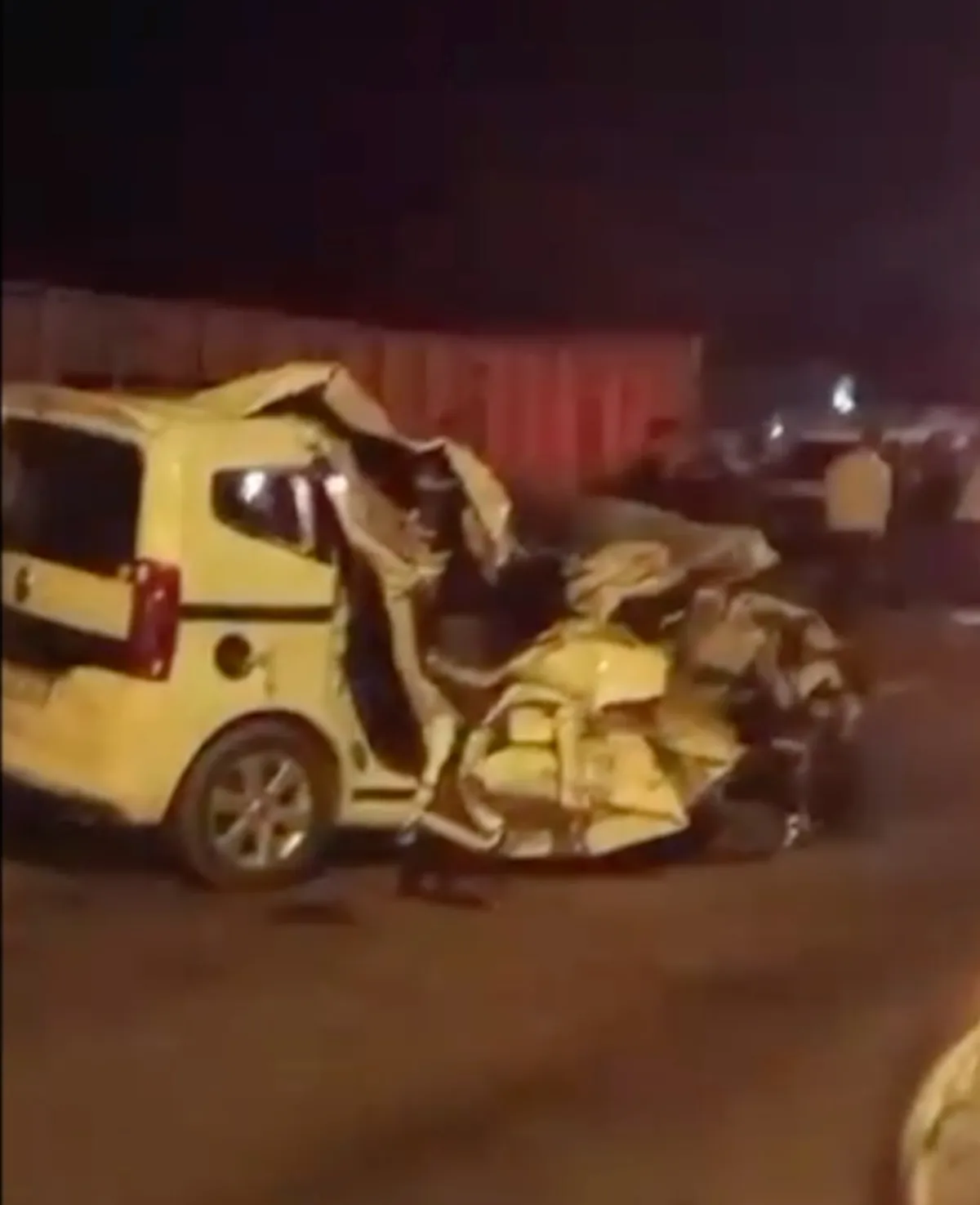 Mardin Midyat yolunda feci kaza: 6 kişi ağır yaralandı
