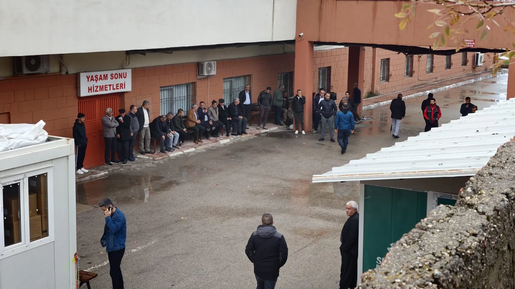Şırnak Uludere'de yolcu otobüsü ile TIR çarpıştı: 1 ölü, 14 yaralı