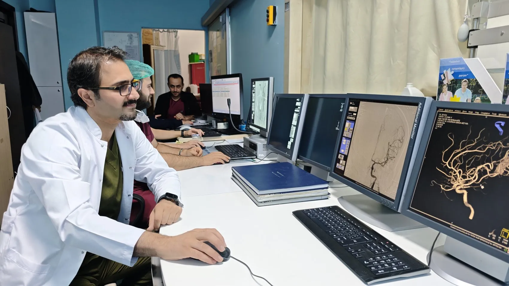 Van'da beyin damar yumağı ameliyatsız yöntemle başarıyla tedavi edildi