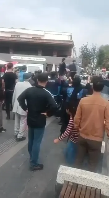 Diyarbakır Sur ilçesinde zabıta ve seyyar satıcı arasında arbede çıktı