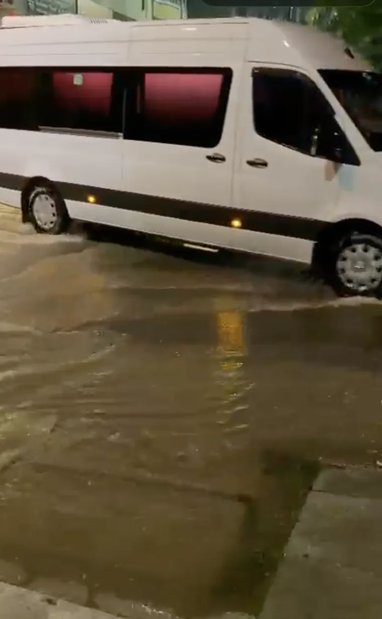 Elazığ sağanak yağışla birlikte zor anlar yaşadı