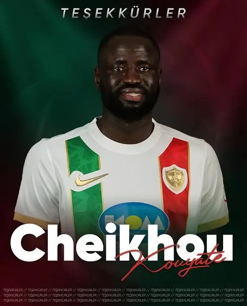 Kulübümüz, profesyonel futbolcumuz Cheikhou Kouyate ile karşılıklı anlaşarak sözleşmesini sona erdirmiştir. Cheikhou Kouyate'nin kulübümüze verdiği emekler için teşekkür ediyor, kariyerinin bundan so