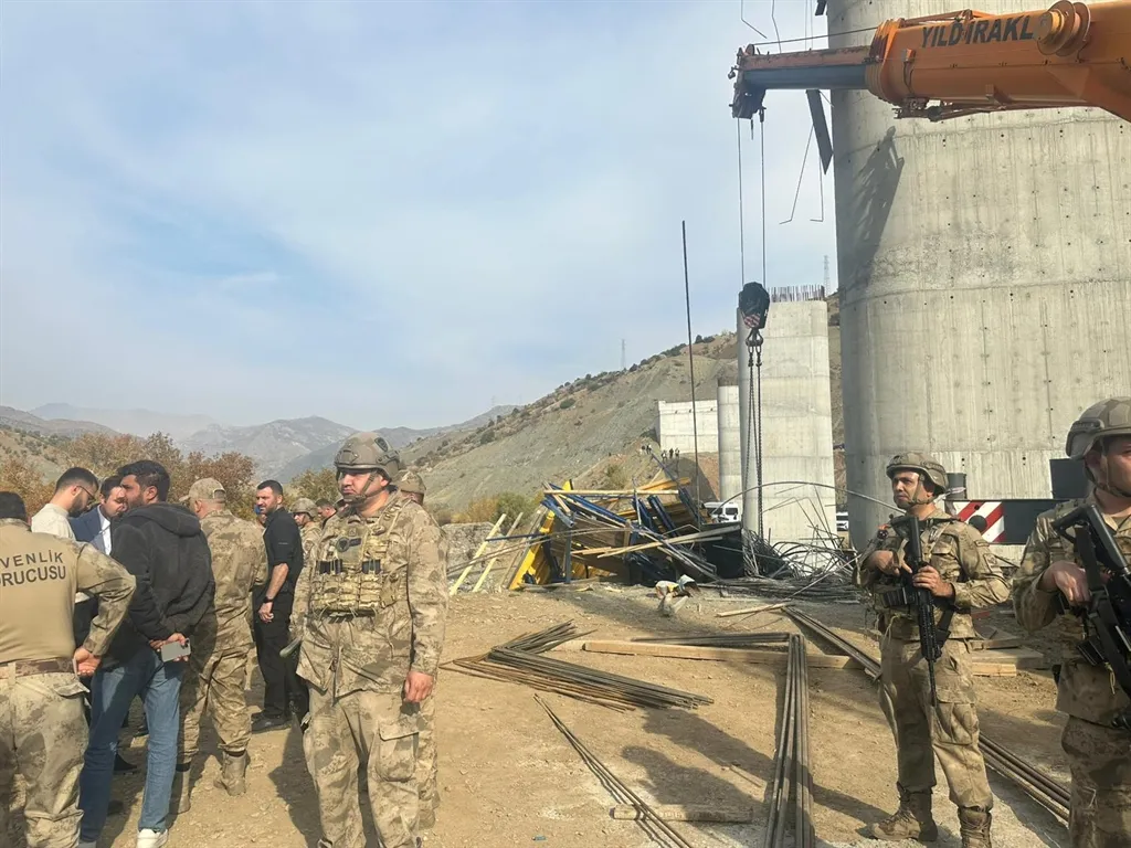 Diyarbakır'daki viyadük faciası davasında yeni bilirkişi raporu kararı