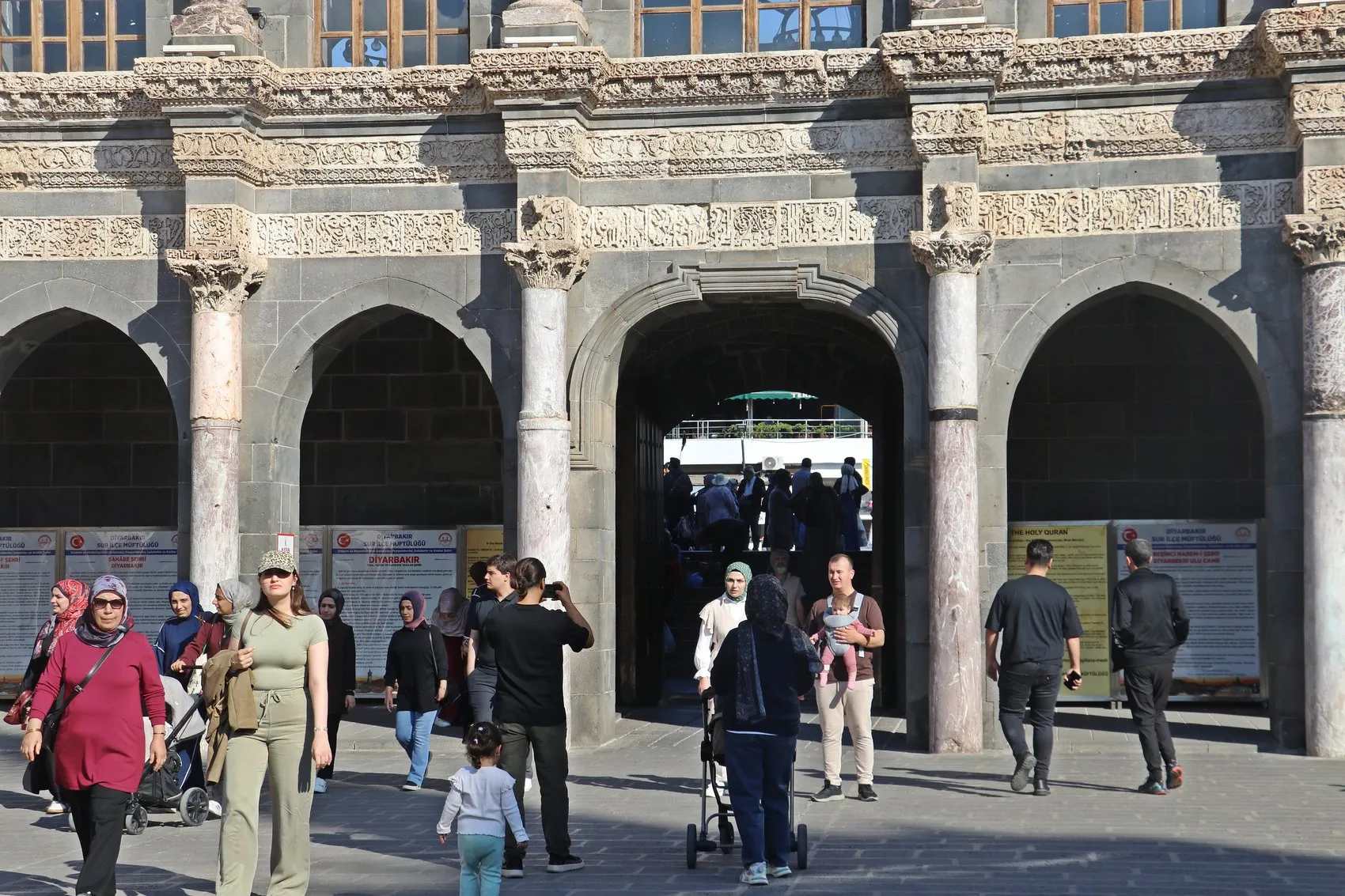 Diyarbakır turizmde altın çağını yaşıyor: 8 ayda 1,3 milyon ziyaretçi