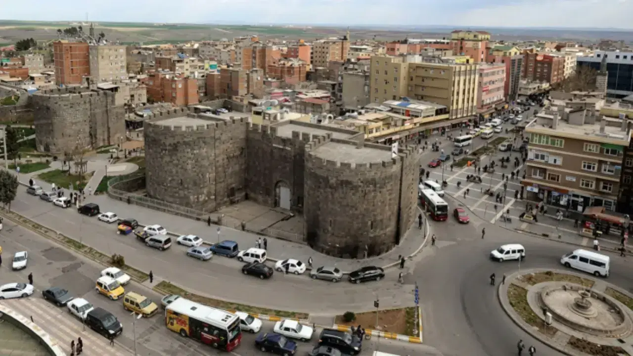 Diyarbakır'da sıcaklık yeniden yükseliyor: 17 ilçenin hava durumu belli oldu
