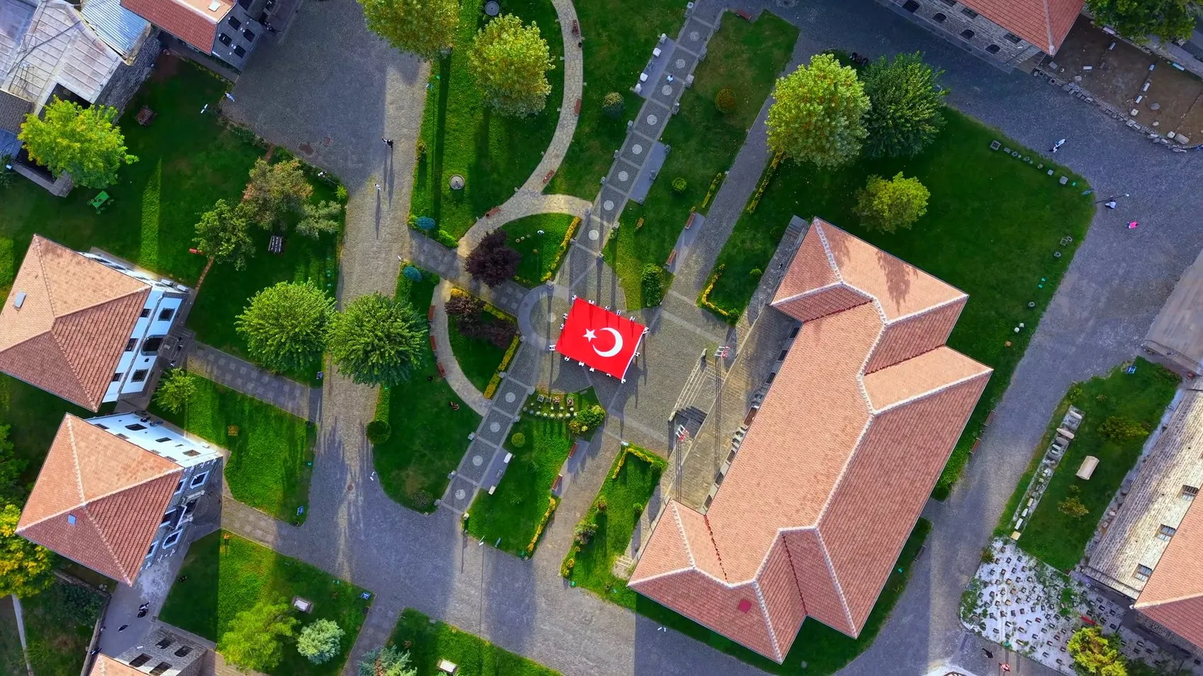 Diyarbakır İçkale'de dev Türk bayrağıyla Cumhuriyet kutlaması
