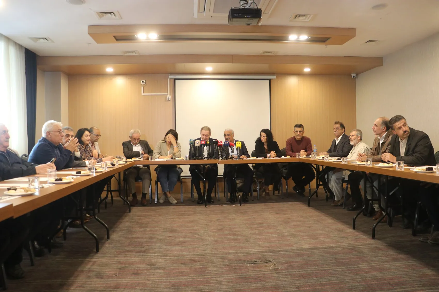Bakırhan çözüm sürecindeki yavaşlamaya dikkat çekti