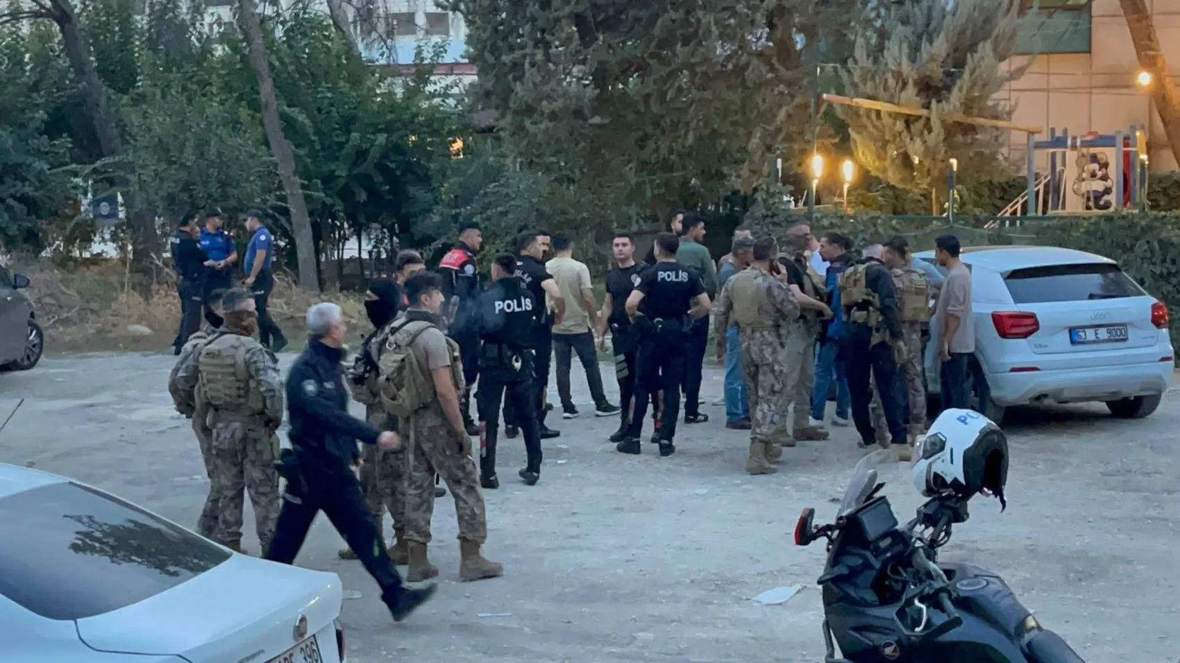 Şanlıurfa'da polisle çatışmaya giren firari şüpheli yaşamına son verdi