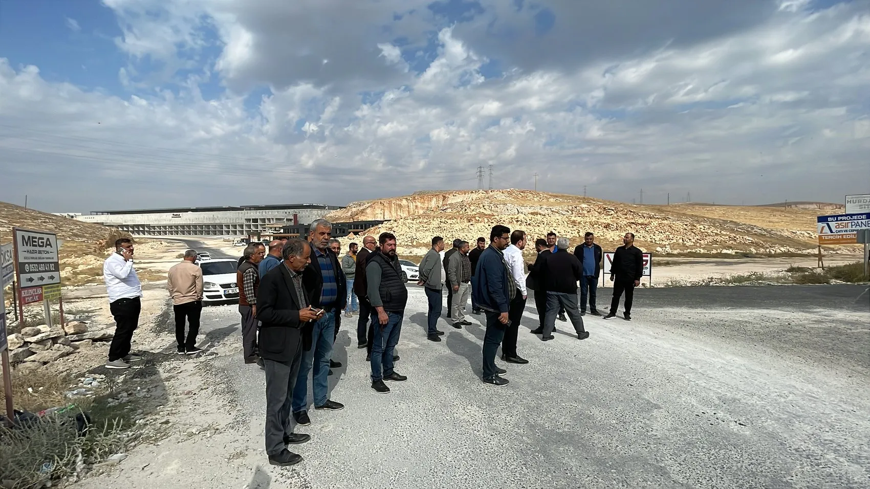 Şanlıurfa sanayi esnafı ana yol bağlantı noktasında kavşak düzenlemesi bekliyor