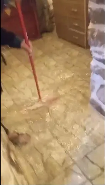Mardin Artuklu'da sağanak yağış ev ve iş yerlerini sular altında bıraktı