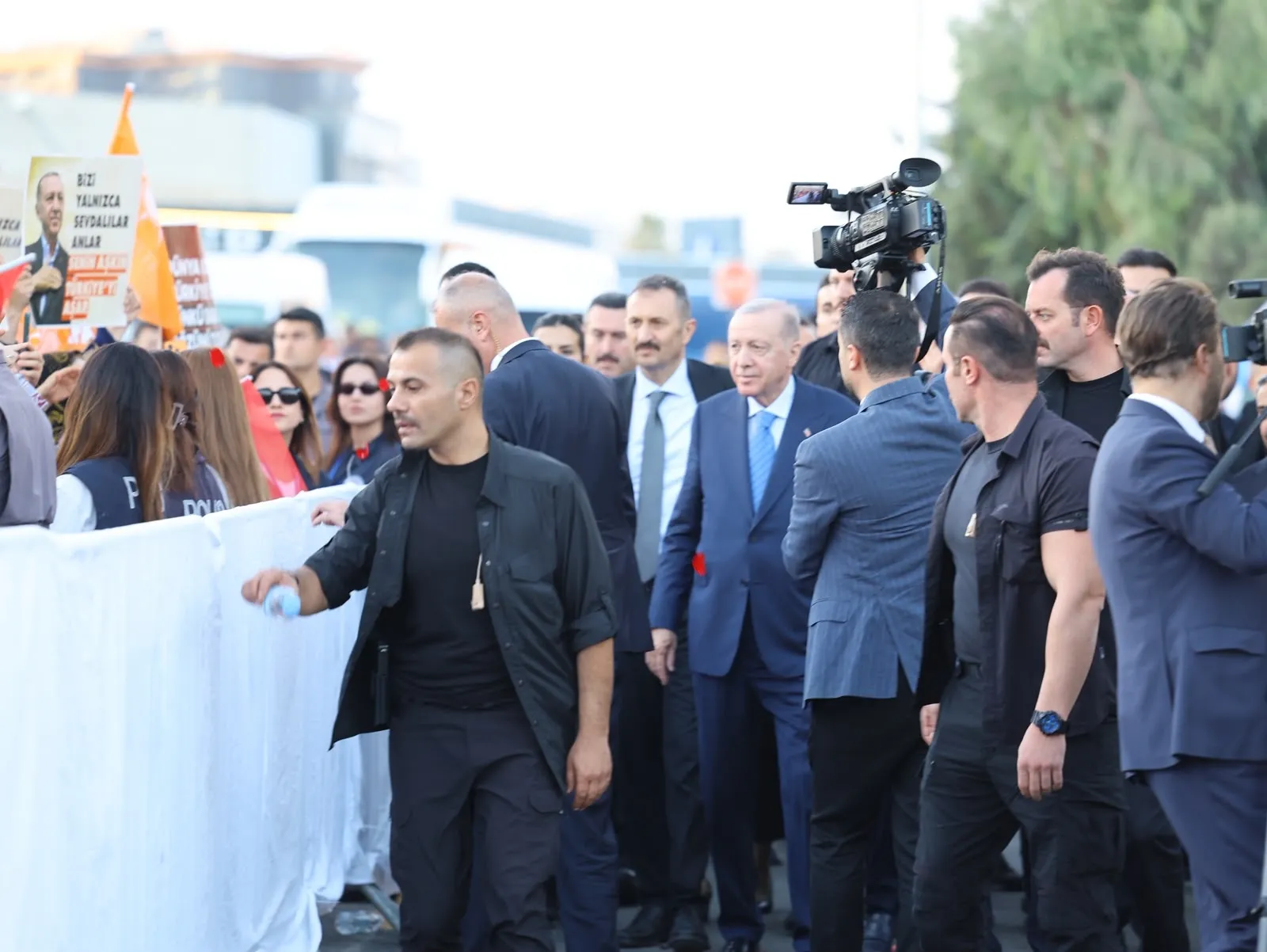 Cumhurbaşkanı Erdoğan Şanlıurfa'da yeni il başkanlığı binasını hizmete açtı