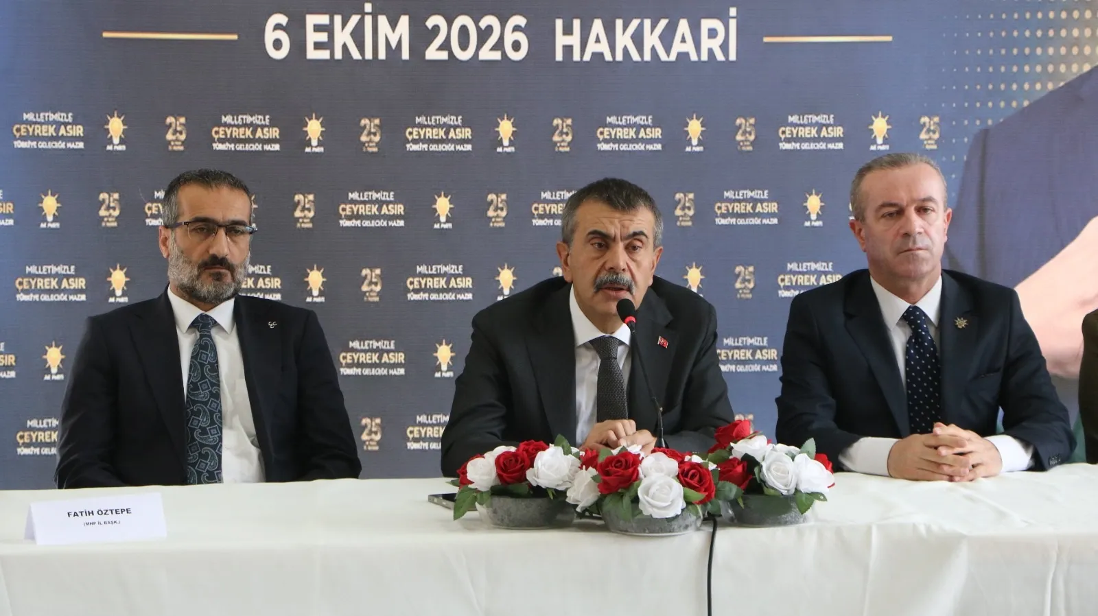 Bakan Tekin Hakkari'de birlik mesajı verdi