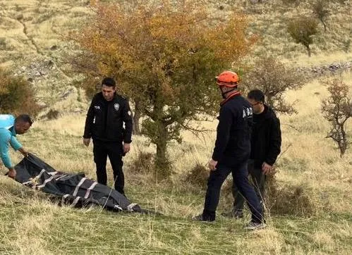 Şirvan'da hayvanlarını kontrol etmeye giden genç arazide ölü bulundu