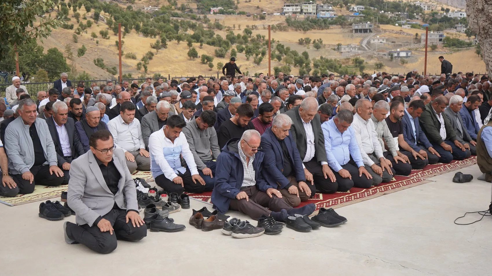 Şırnak'ta 300 yıllık mezarlık ziyareti geleneği 5 bin kişiyi buluşturdu