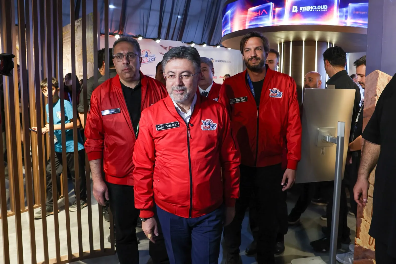 Bakan Yumaklı TEKNOFEST standında tarım teknolojilerinin önemini vurguladı