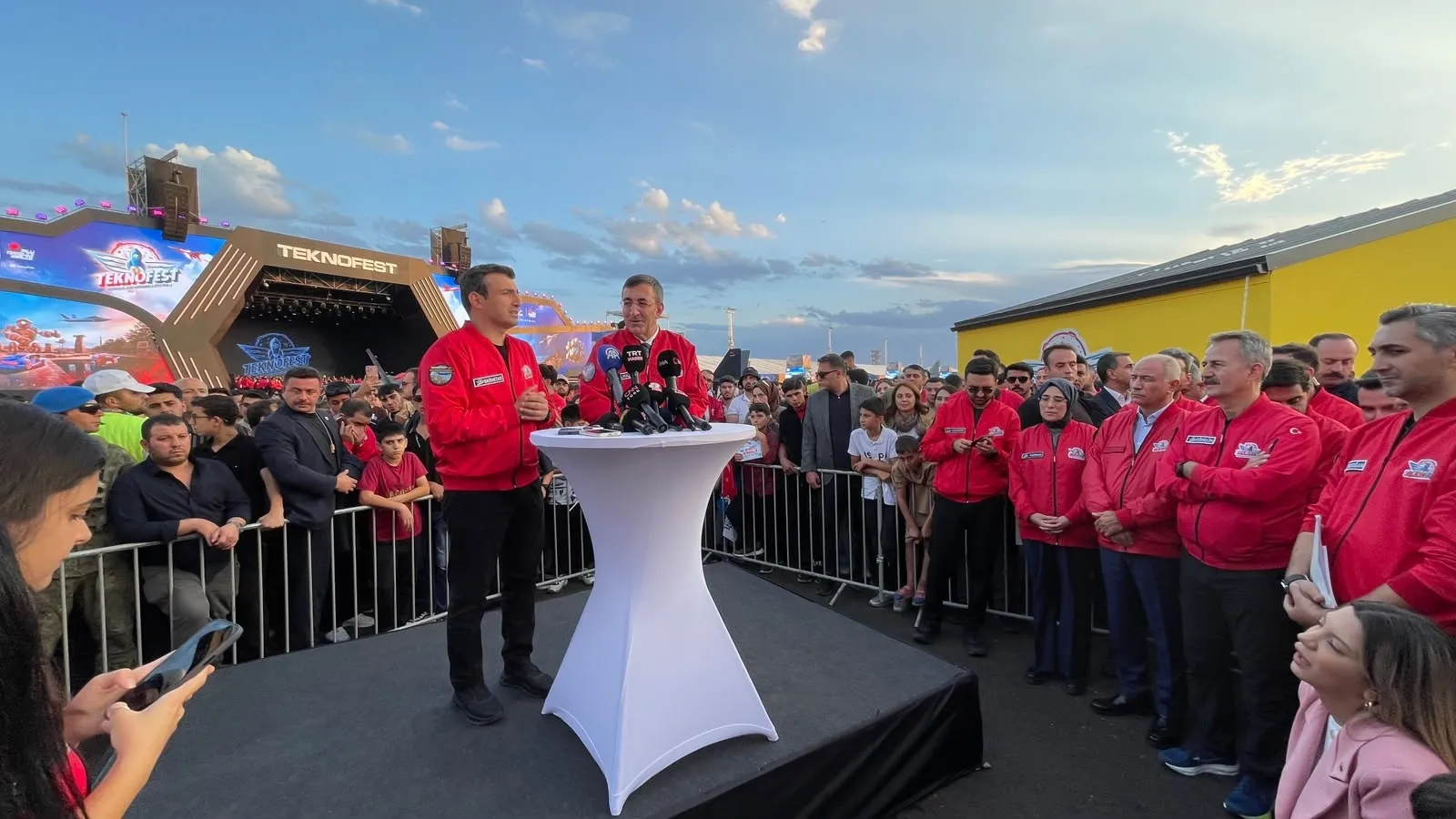 Cevdet Yılmaz Şanlıurfa'da TEKNOFEST gençliğinin geleceğine vurgu yaptı