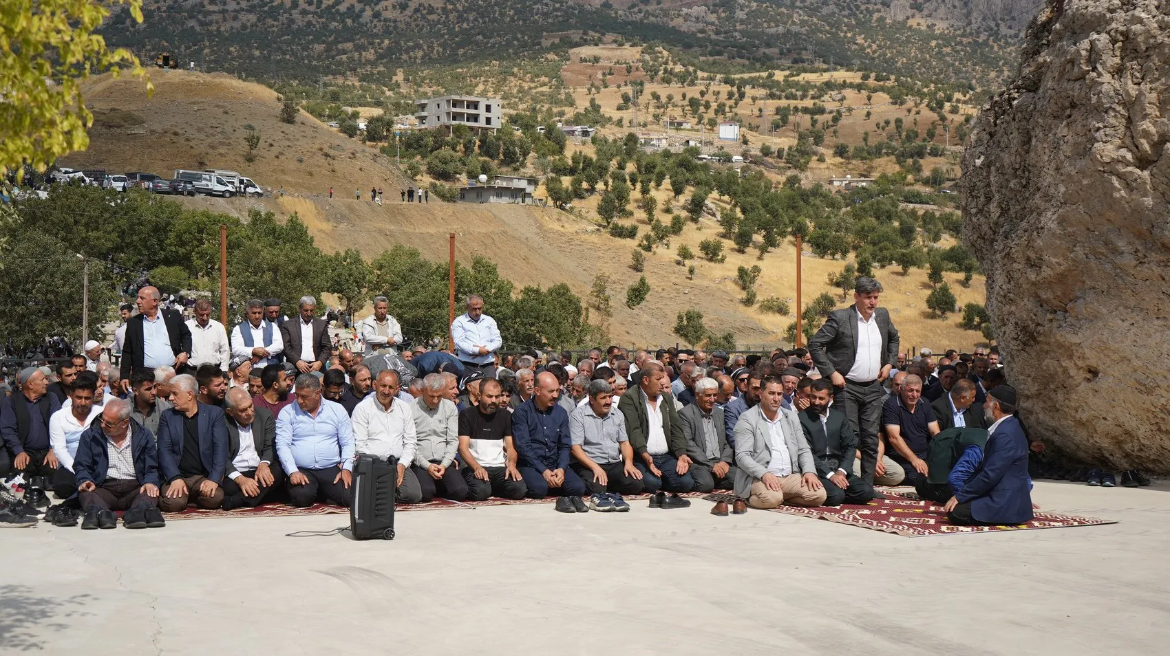Şırnak'ta 300 yıllık mezarlık ziyareti geleneği 5 bin kişiyi buluşturdu