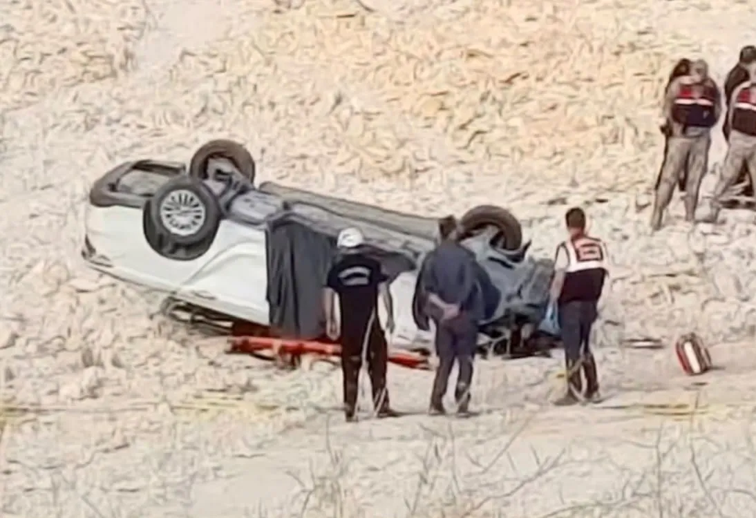Şanlıurfa'da otomobil 15 metre yükseklikten şarampole uçtu