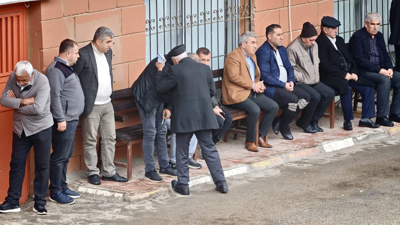 Şırnak Uludere'de yolcu otobüsü ile TIR çarpıştı: 1 ölü, 14 yaralı