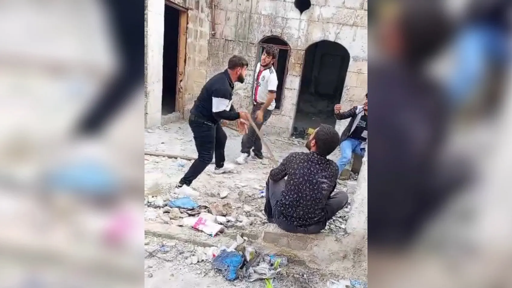 Şanlıurfa'da metruk binada dehşet anları kameraya yansıdı