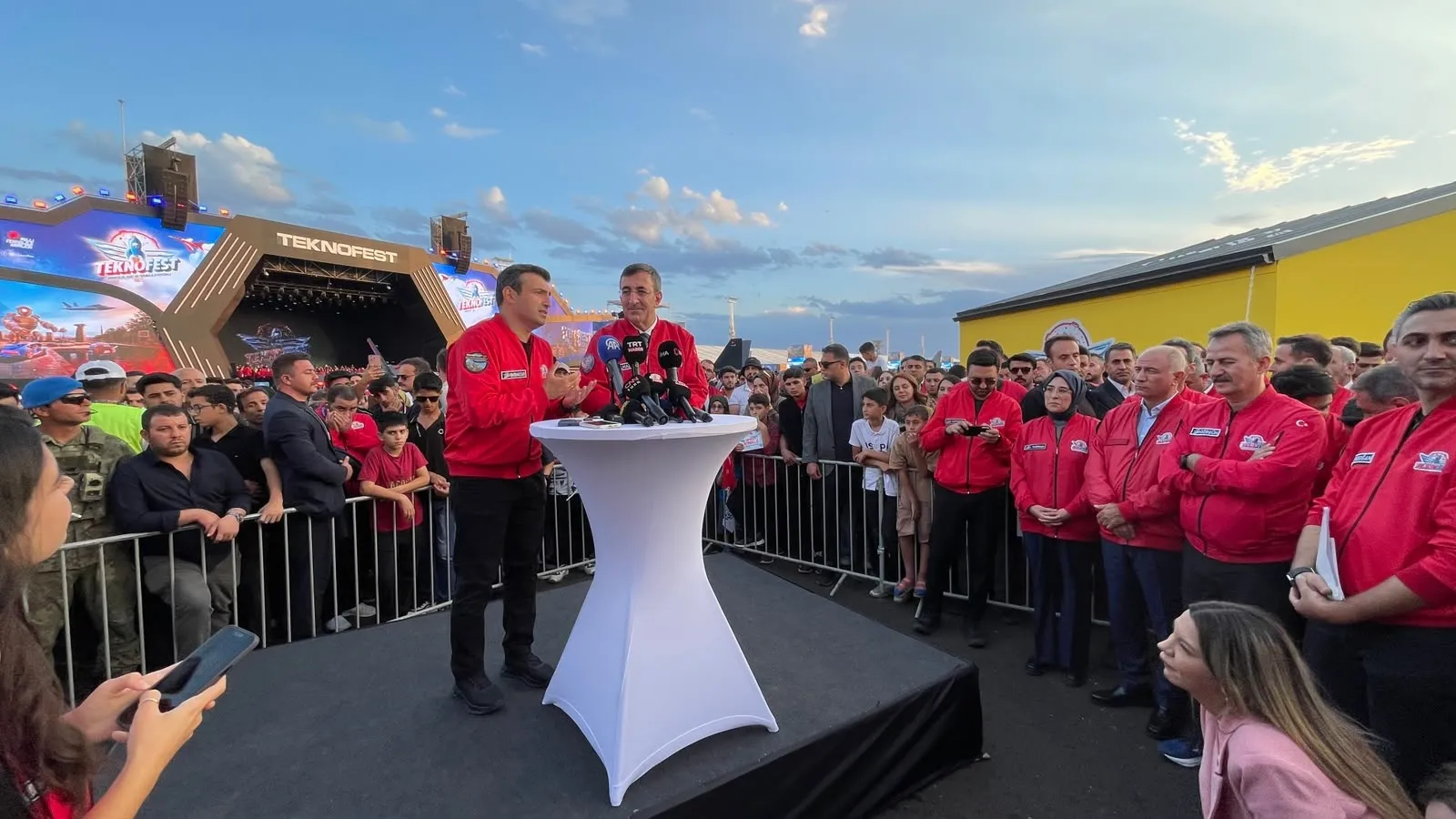 Cevdet Yılmaz Şanlıurfa'da TEKNOFEST gençliğinin geleceğine vurgu yaptı