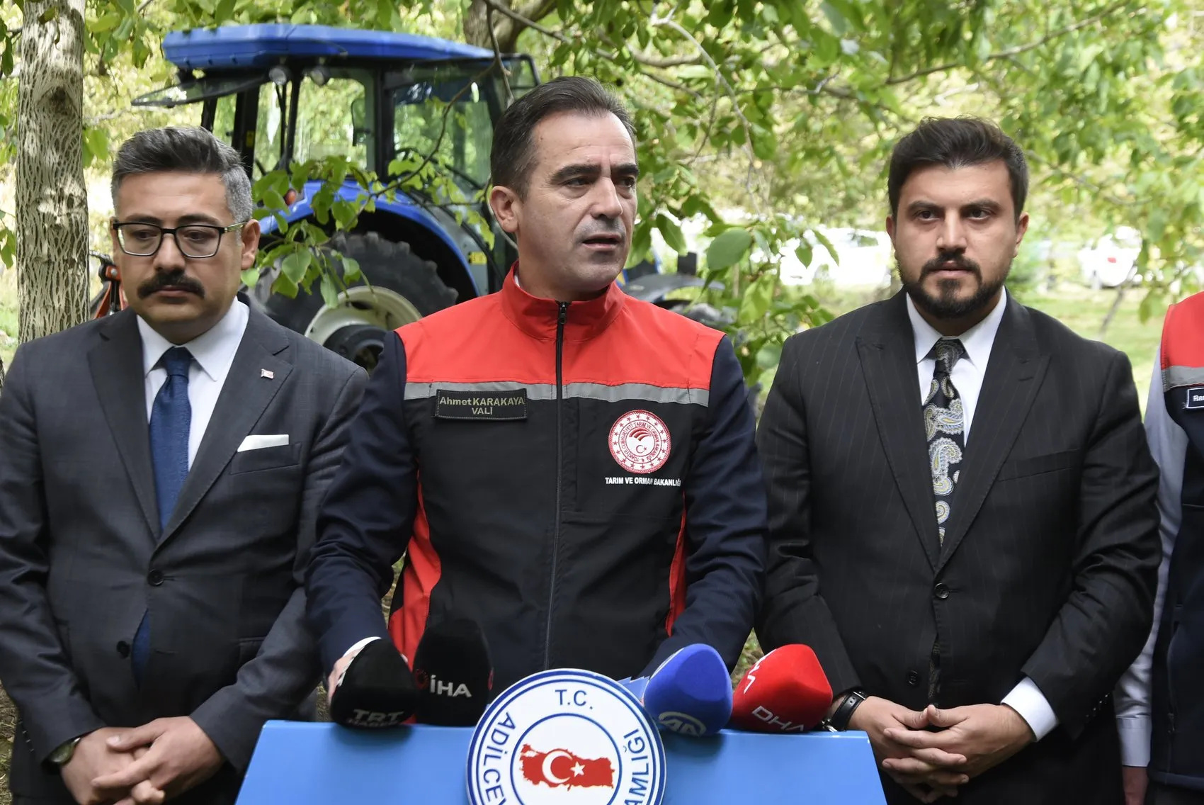 Bitlis Adilcevaz'da ceviz hasadı başladı
