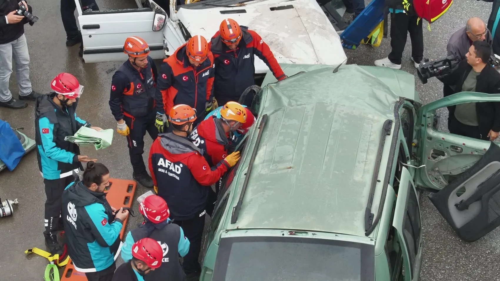 Muş'ta ekipler trafik kazası senaryosuyla sahaya indi