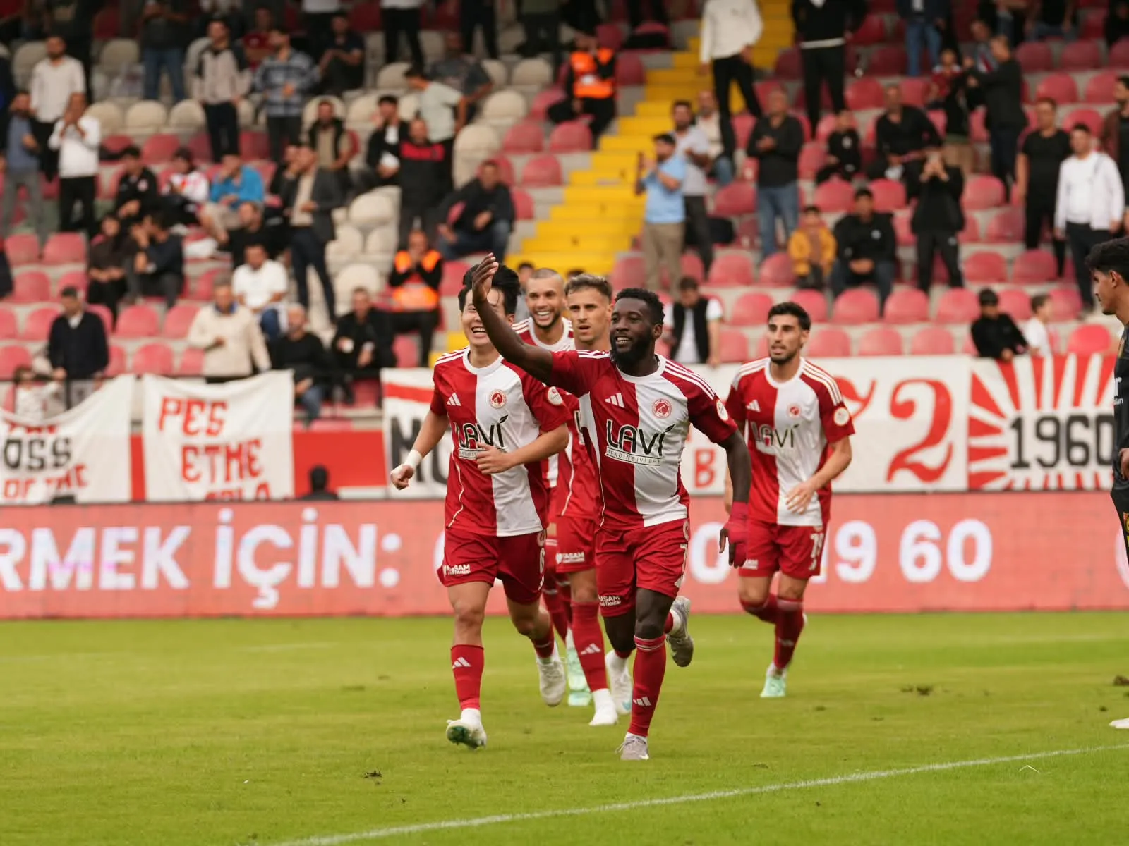 Batman Petrolspor evinde İstanbulspor engelini dört golle aştı