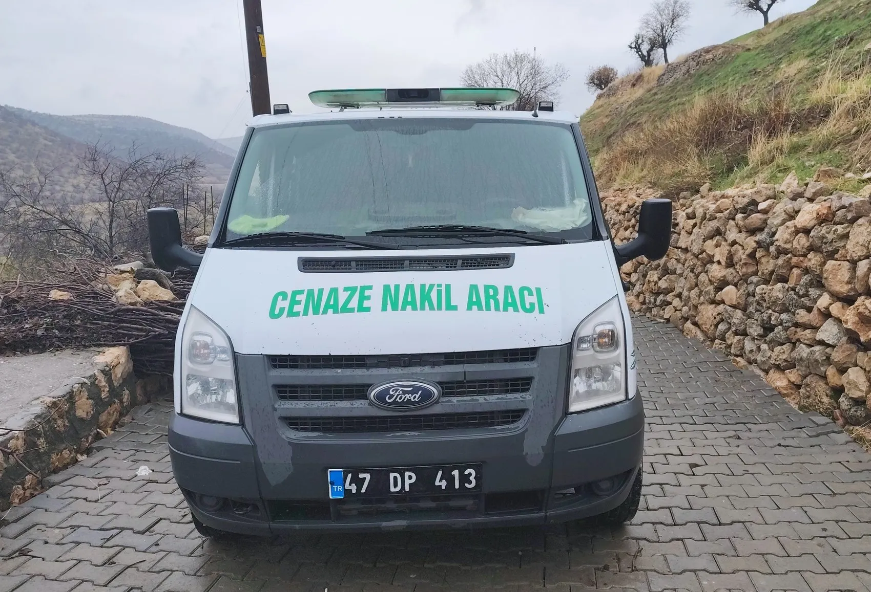 Mazıdağı'nda traktör kazasında hayatını kaybeden 8 yaşındaki Emine toprağa verildi