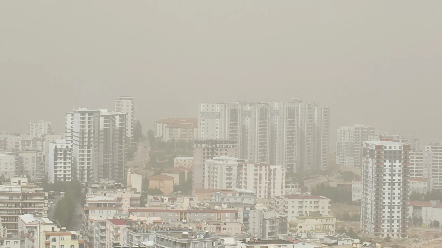 Mardin toz bulutu altında kaldı