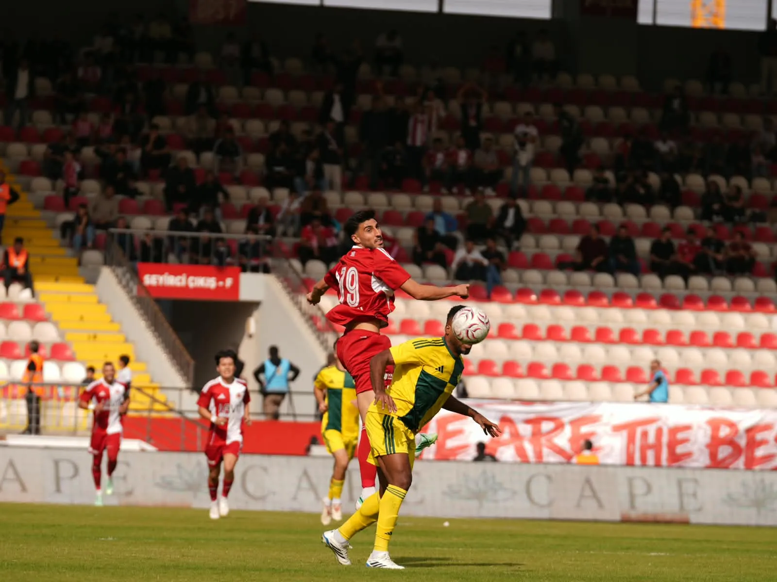 Batman Petrolspor evinde geriden gelerek Esenler Erokspor karşısında kazandı