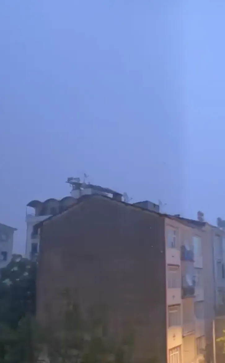 Elazığ sağanak yağışla birlikte zor anlar yaşadı