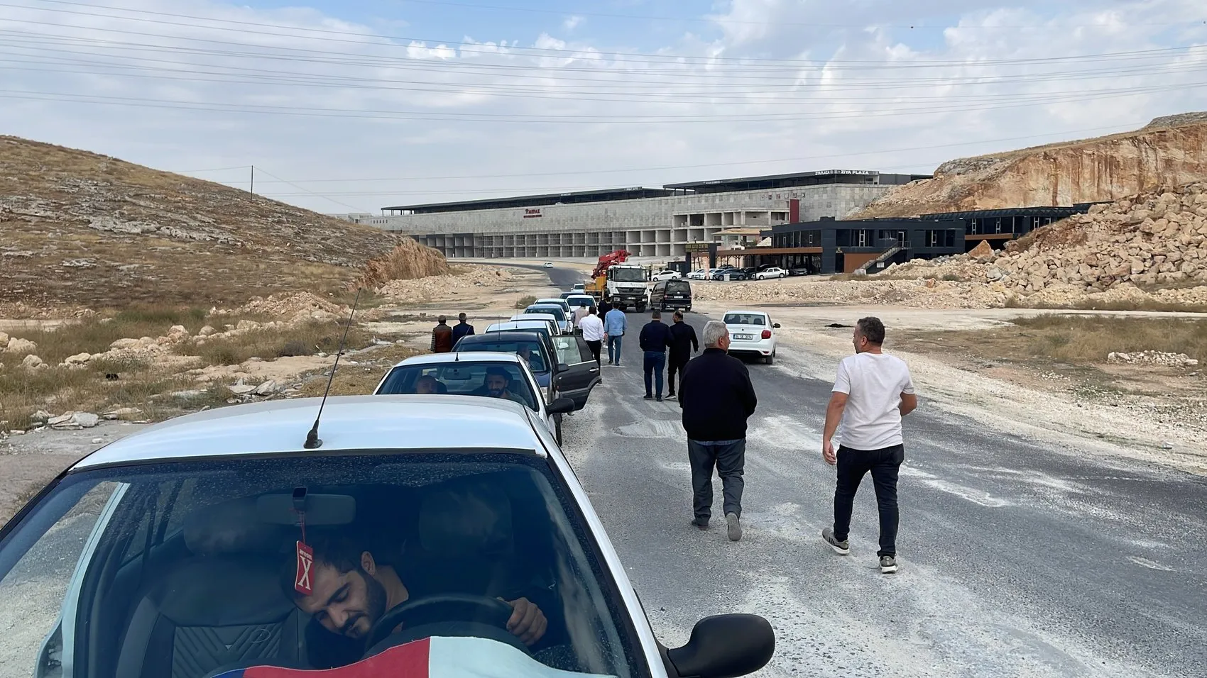 Şanlıurfa sanayi esnafı ana yol bağlantı noktasında kavşak düzenlemesi bekliyor