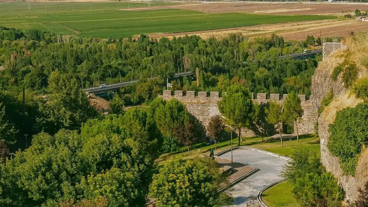 Diyarbakır'da sıcaklıklarda gerileme başlıyor: İşte tüm ilçelerde hava durumu