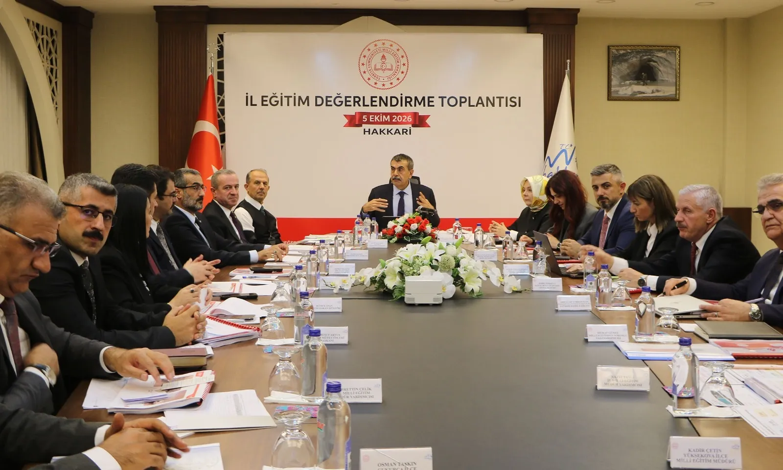 Bakan Tekin Hakkari eğitim yatırımlarını ve başarı verilerini değerlendirdi