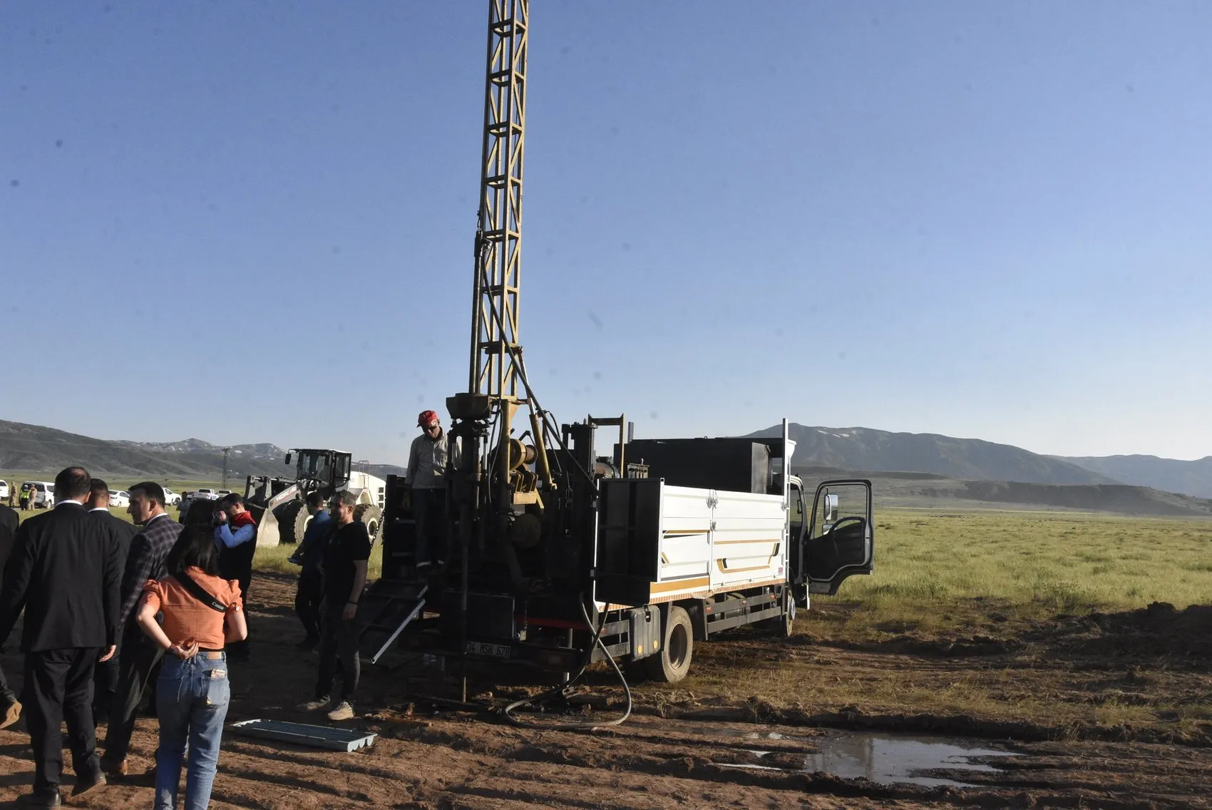 Bitlis sanayisini büyütecek dev organize sanayi projesinde ilk adım atıldı